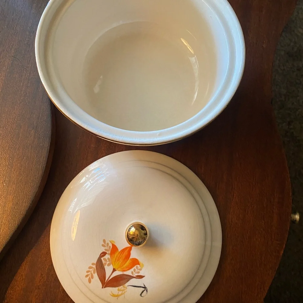 Vintage Bakerite Modern Tulip Ceramic lidded casserole & 2 bowls 22k gold trim